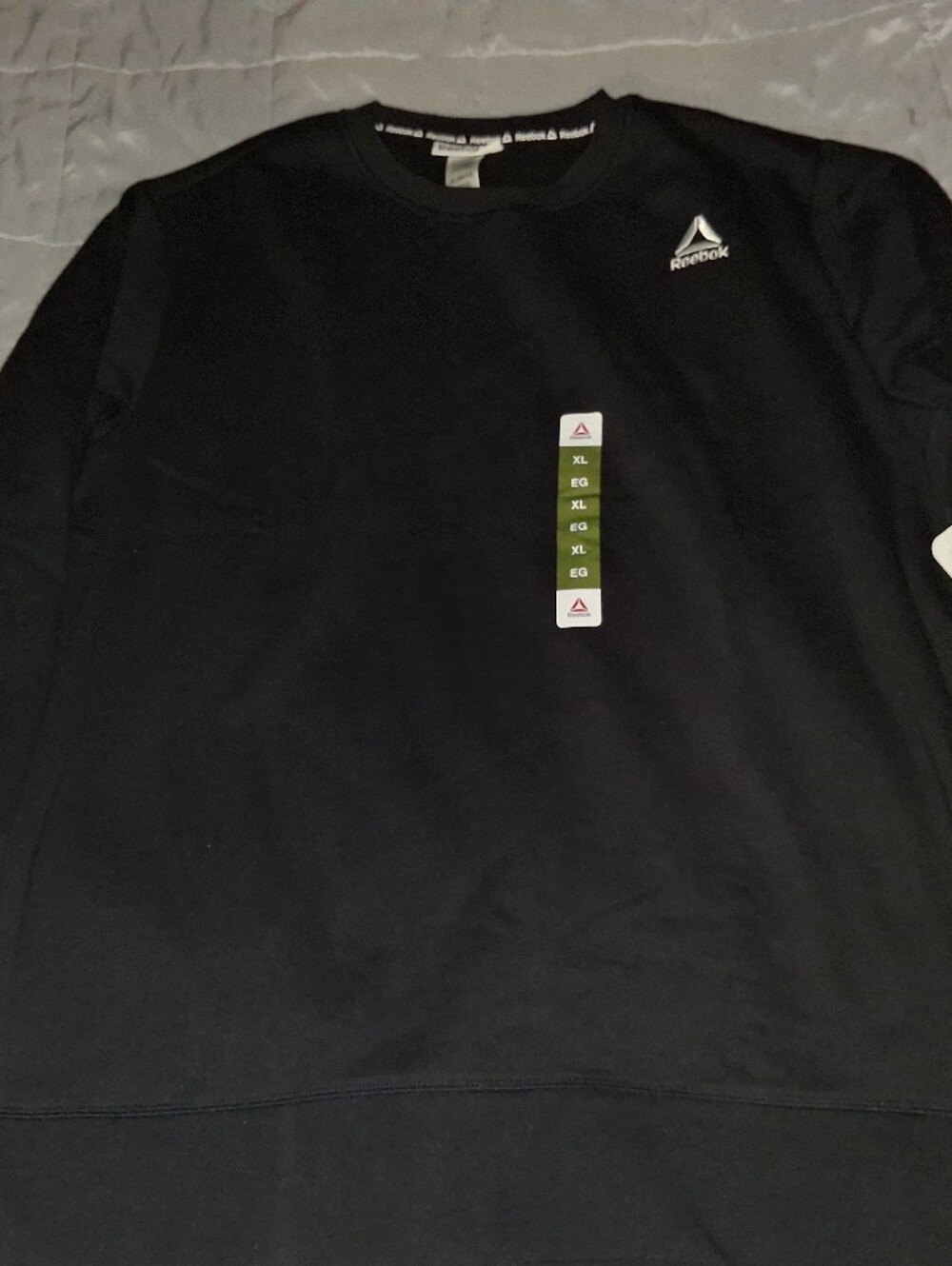Reebok Men's Classic Fit Athletic Black Sweatshirt XL